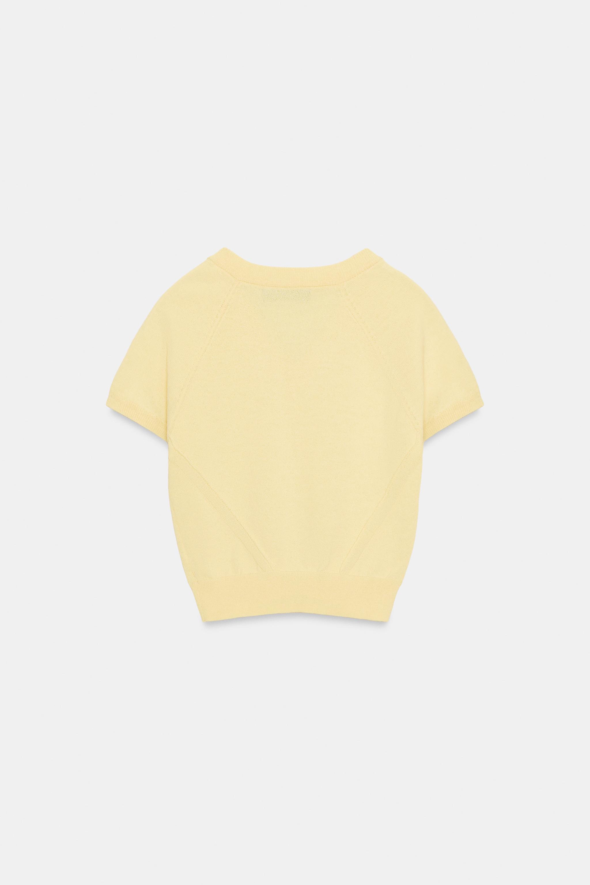 SHORT SLEEVE V-NECK KNIT TOP